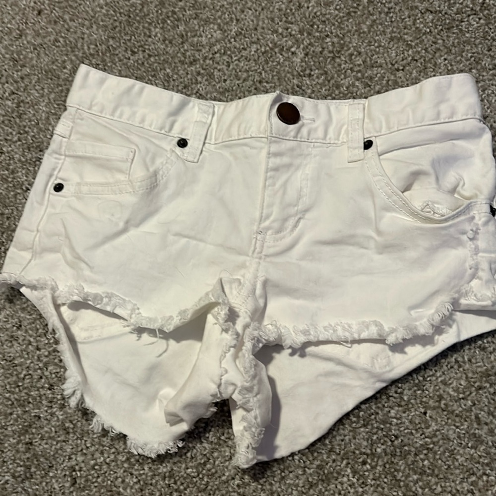 I am selling white jeans